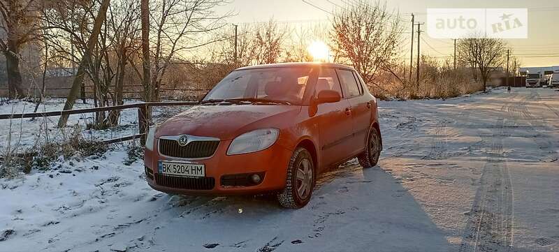 Хетчбек Skoda Fabia 2007 в Рівному