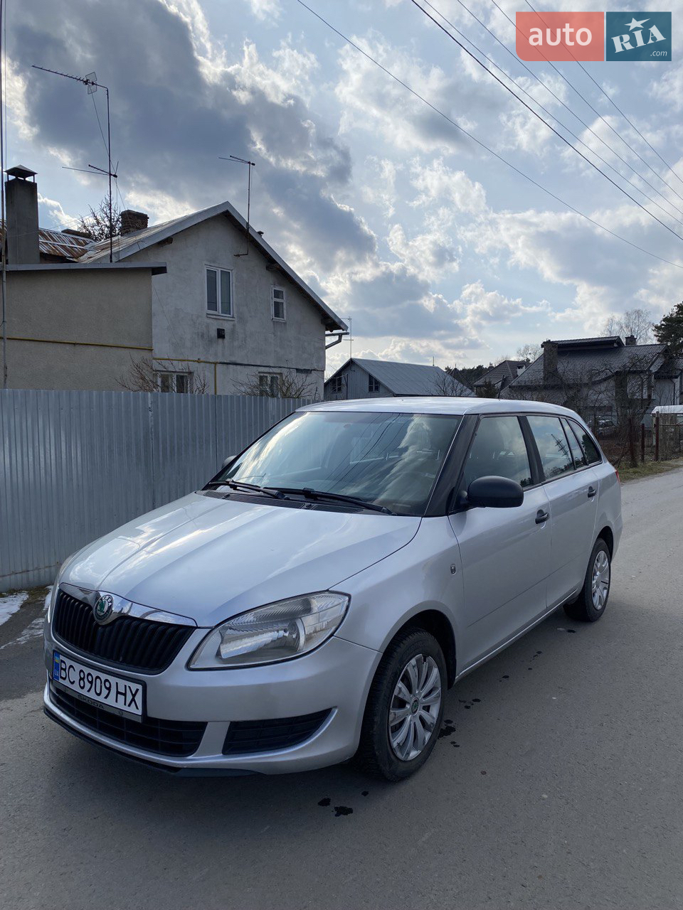2011 Skoda Fabia - мініатюра 9
