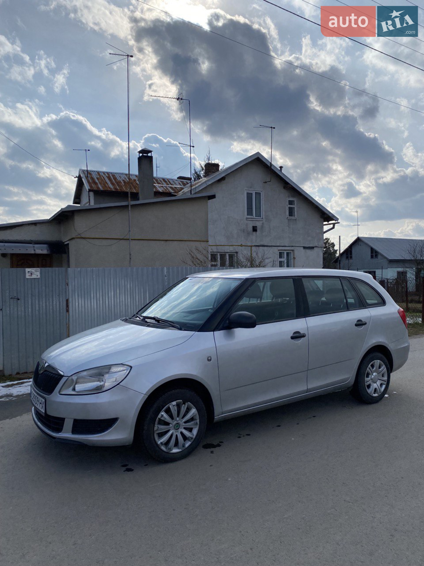 2011 Skoda Fabia - мініатюра 7