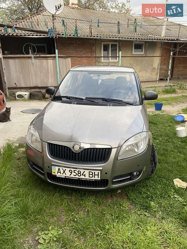 Хэтчбек Skoda Fabia 2007 в Харькове