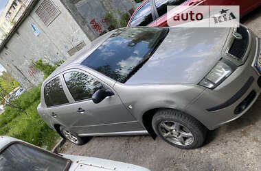 Хэтчбек Skoda Fabia 2007 в 