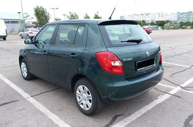Хэтчбек Skoda Fabia 2013 в 