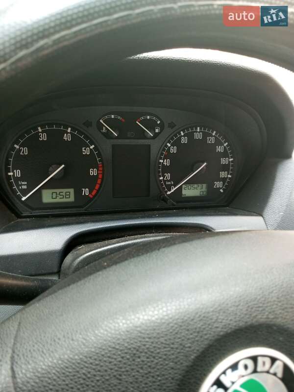 Універсал Skoda Fabia 2002 в Ужгороді