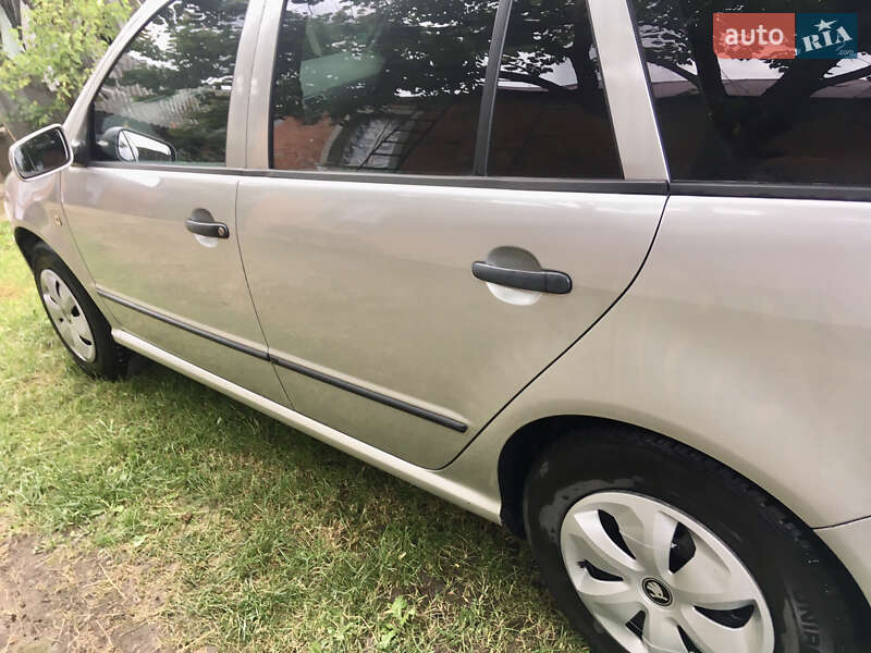 Универсал Skoda Fabia 2003 в Сумах