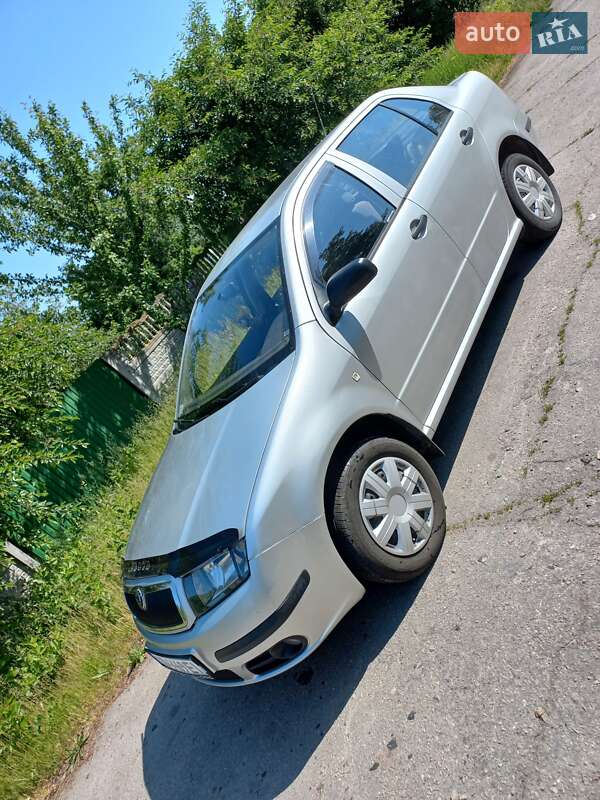 Седан Skoda Fabia 2005 в Киеве