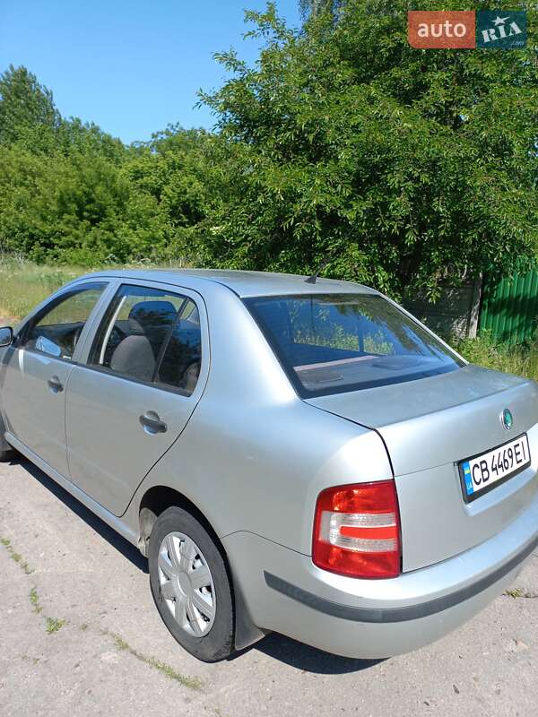 Седан Skoda Fabia 2005 в Киеве