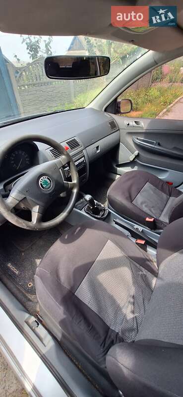 Седан Skoda Fabia 2003 в Запорожье