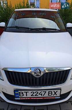 Хэтчбек Skoda Fabia 2014 в 