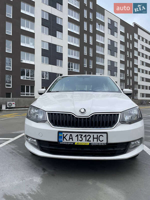 Хетчбек Skoda Fabia 2016 в Ірпені