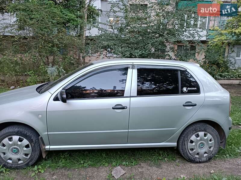 Хетчбек Skoda Fabia 2006 в Краматорську