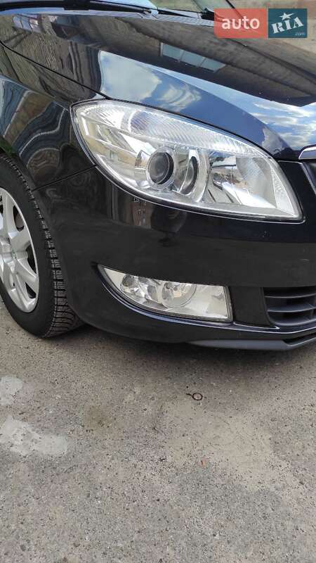 Універсал Skoda Fabia 2011 в Києві