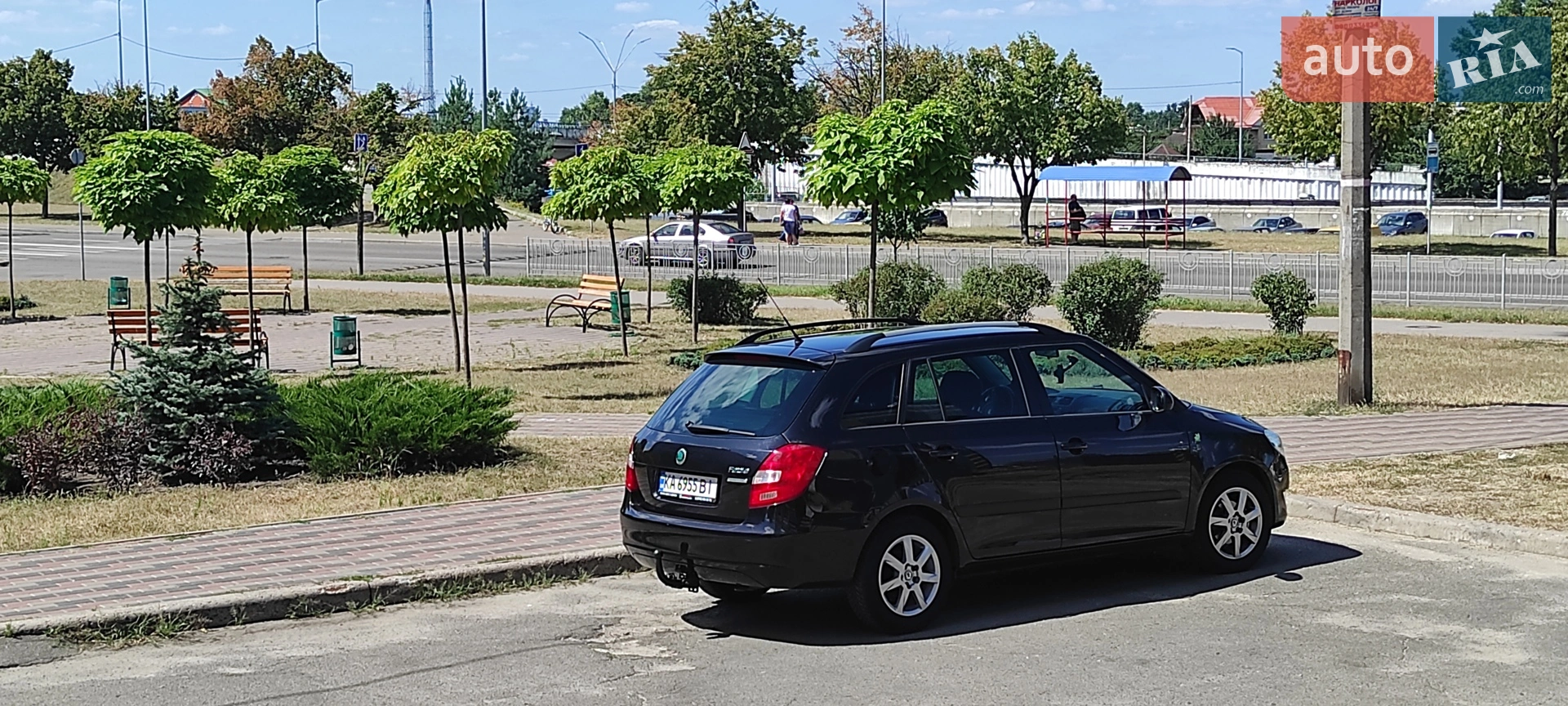 2011 Skoda Fabia - мініатюра 3