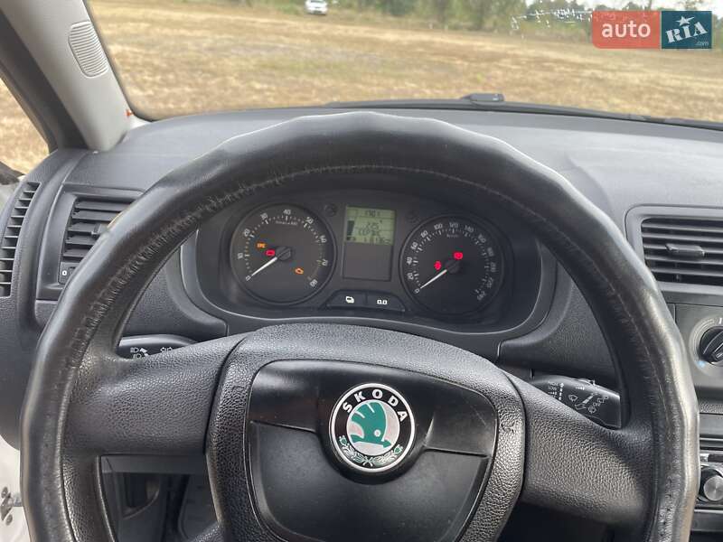 Хэтчбек Skoda Fabia 2012 в Броварах