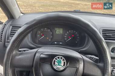 Хэтчбек Skoda Fabia 2012 в 