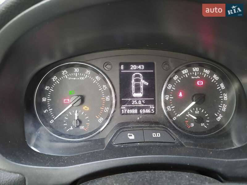 Універсал Skoda Fabia 2011 в Житомирі