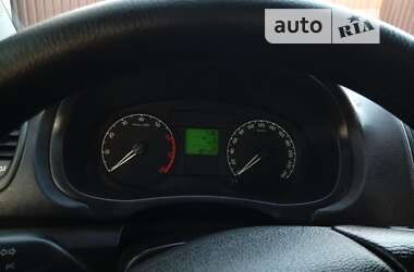Хэтчбек Skoda Fabia 2010 в 