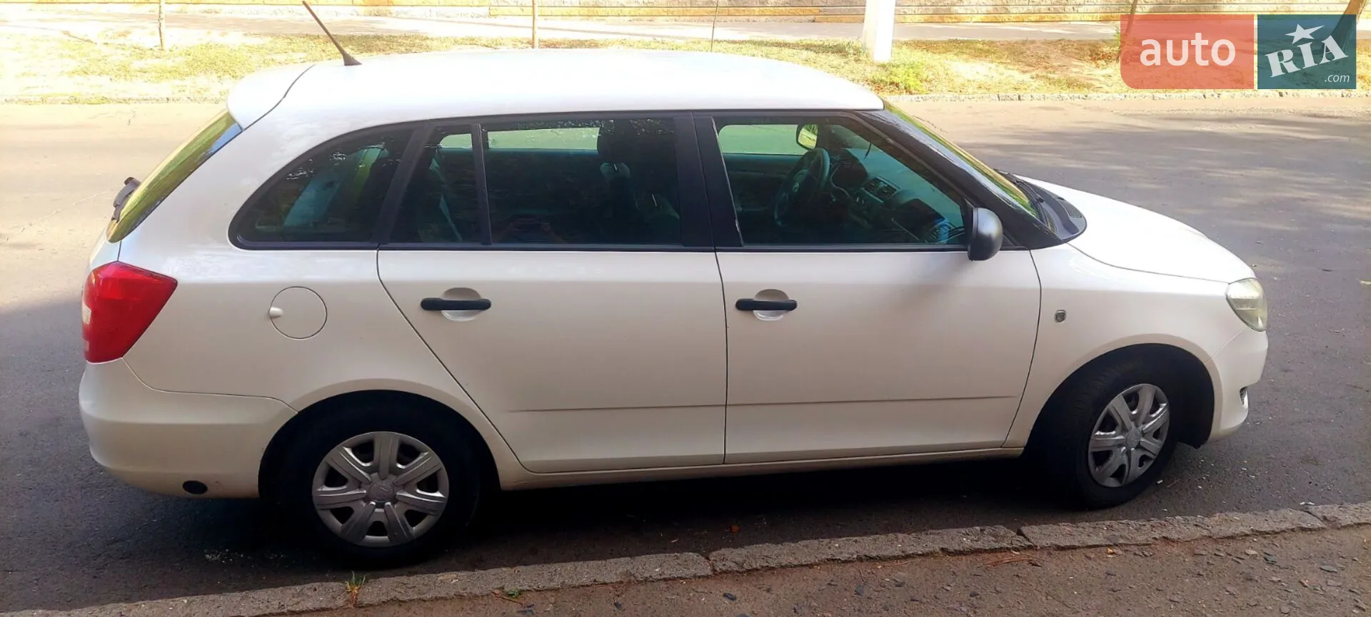 2012 Skoda Fabia - мініатюра 5