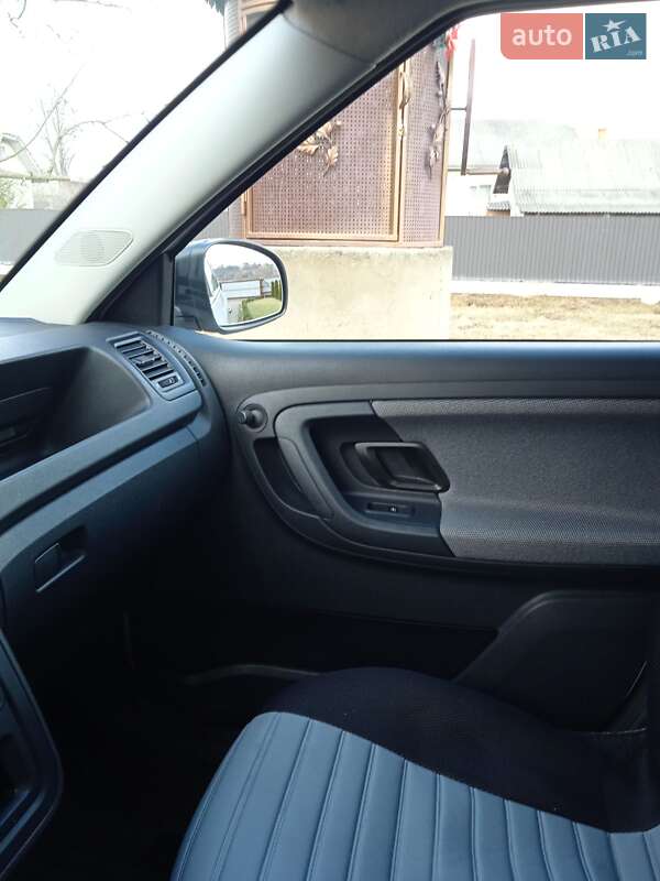 Хетчбек Skoda Fabia 2010 в Коломиї