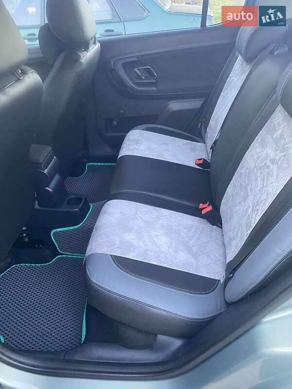 Хэтчбек Skoda Fabia 2010 в Кривом Озере