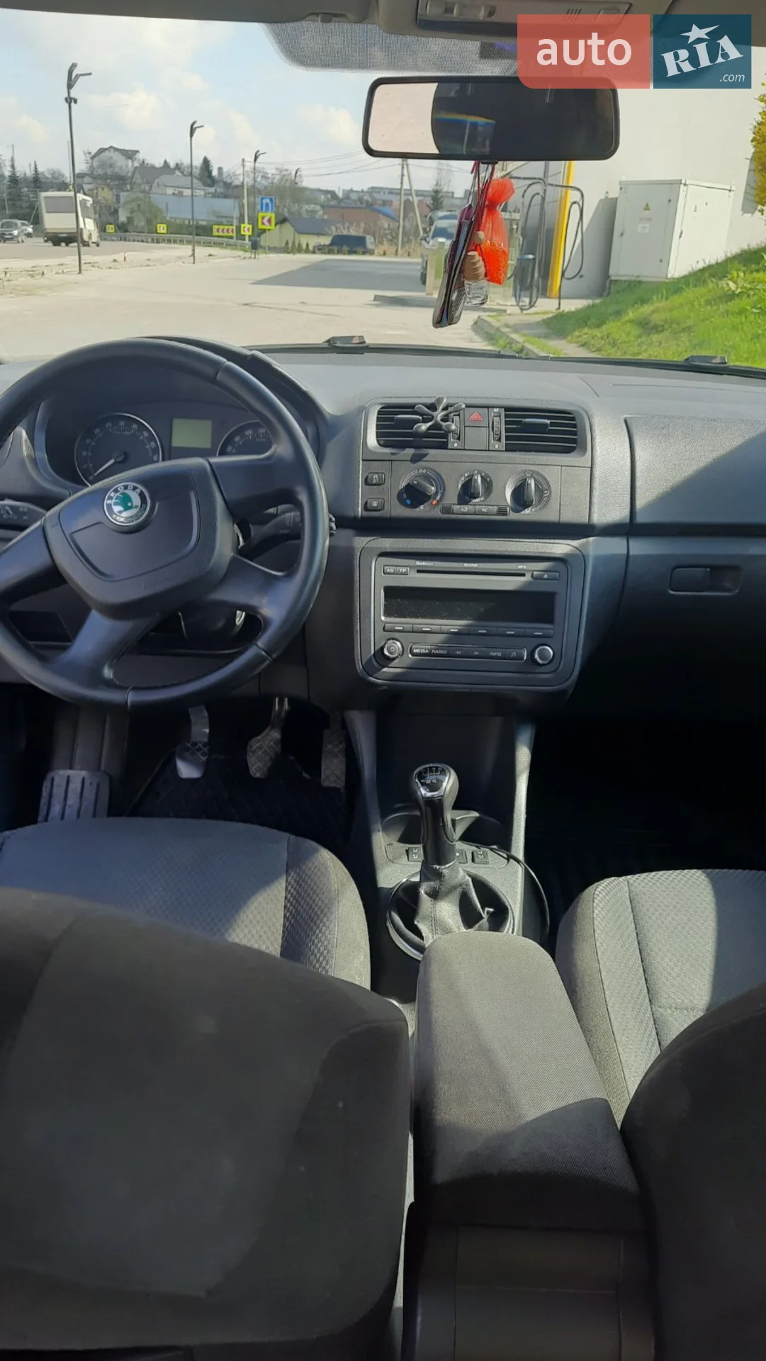 2010 Skoda Fabia - мініатюра 3