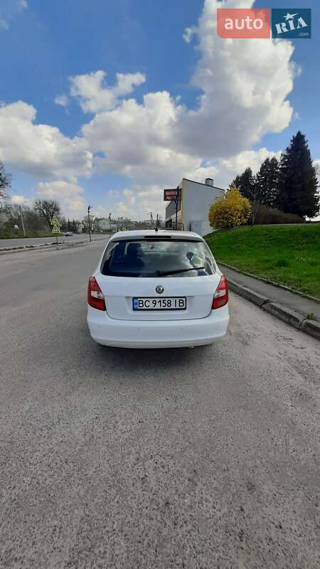 Універсал Skoda Fabia 2010 в Львові