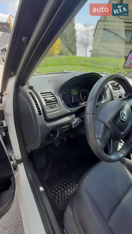 Універсал Skoda Fabia 2010 в Львові