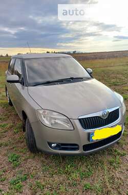 Хэтчбек Skoda Fabia 2008 в Виннице