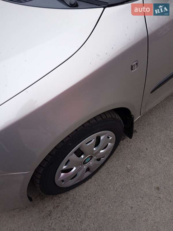 Хэтчбек Skoda Fabia 2007 в Тульчине