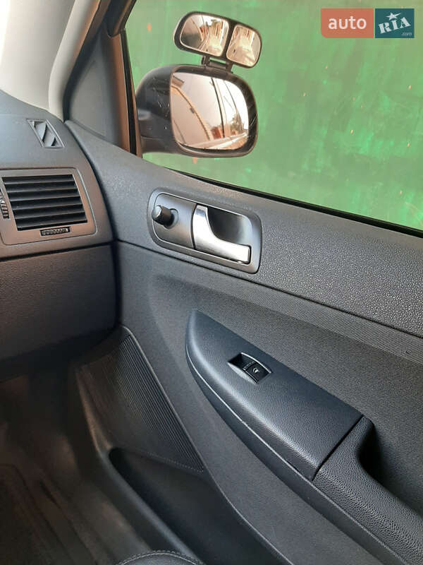 Универсал Skoda Fabia 2006 в Белой Церкви