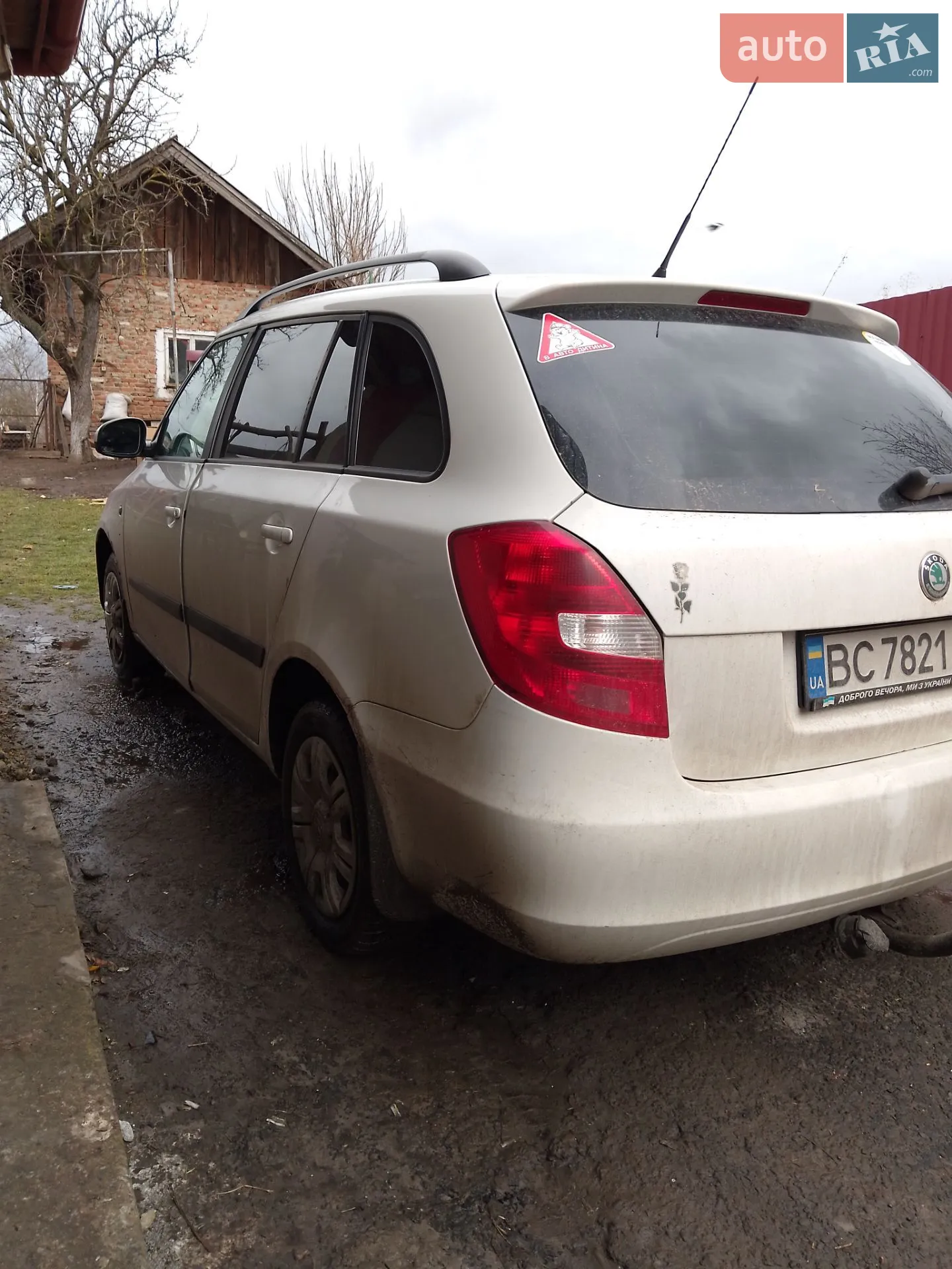 2011 Skoda Fabia - мініатюра 4