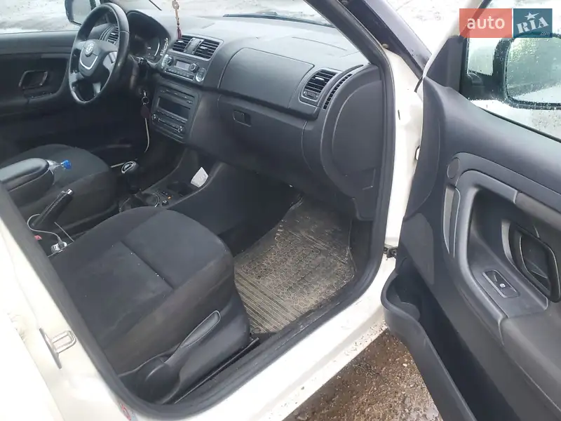 Skoda Fabia 2010 VIN TMBJJ25J7B3103965 фото оголошення 14 з 50