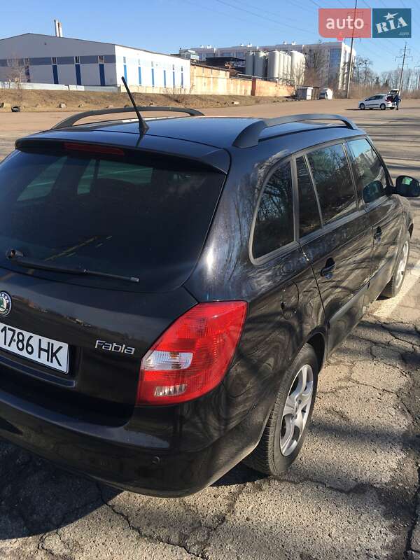 Универсал Skoda Fabia 2011 в Полтаве
