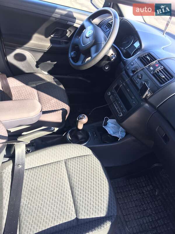 Универсал Skoda Fabia 2011 в Полтаве