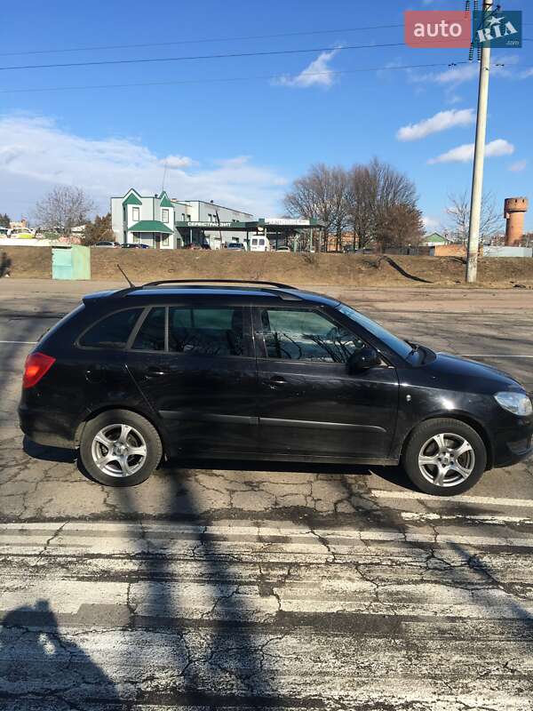 Универсал Skoda Fabia 2011 в Полтаве