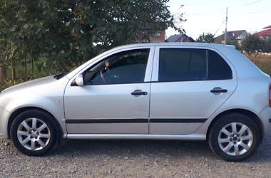 Хэтчбек Skoda Fabia 2006 в Черновцах
