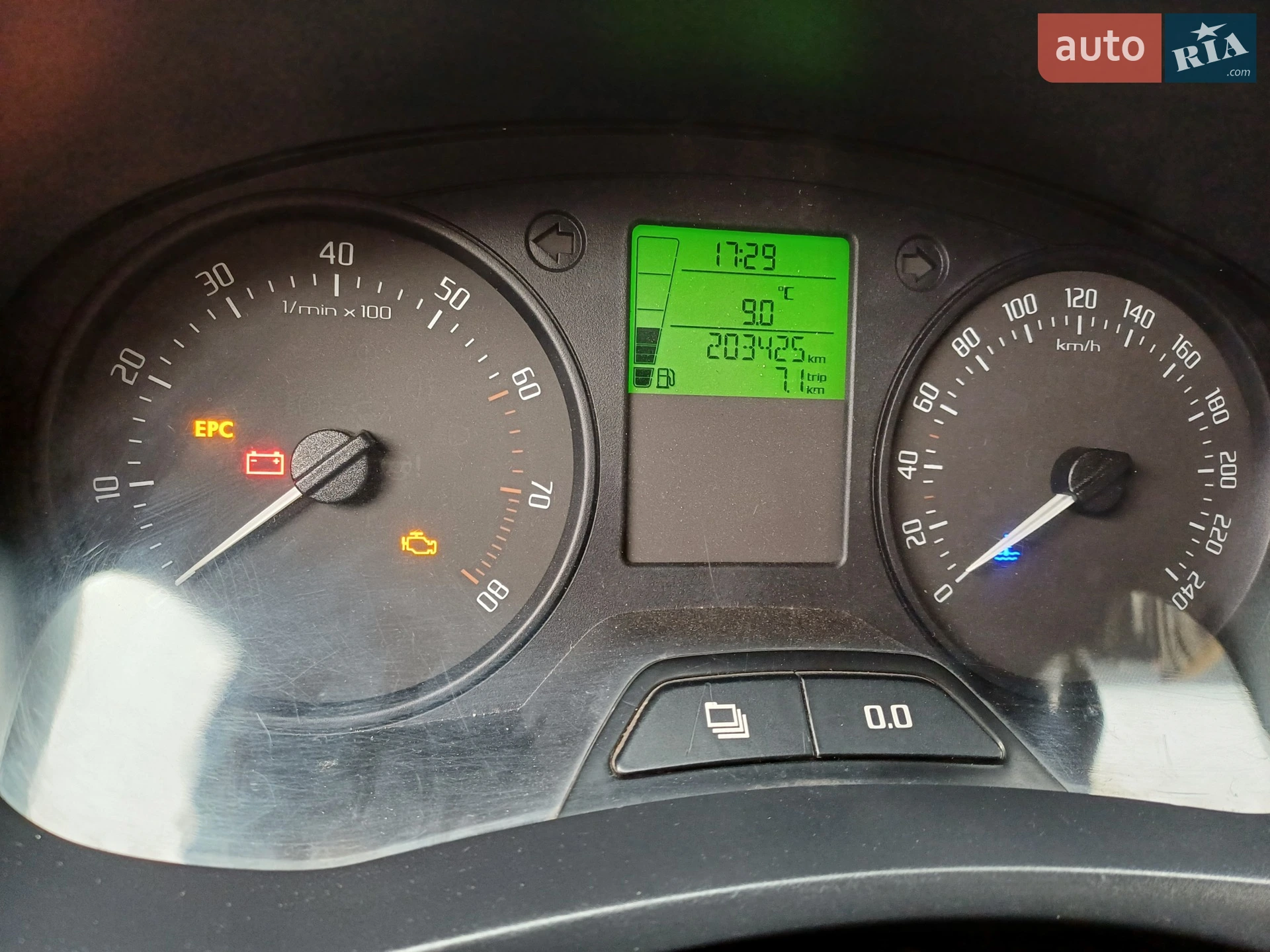 2011 Skoda Fabia - мініатюра 8