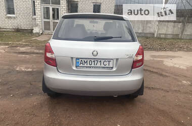 Хэтчбек Skoda Fabia 2007 в Житомире