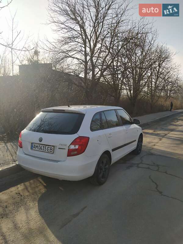 Универсал Skoda Fabia 2011 в Житомире фото 2 Универсал Skoda Fabia 2011 в Житомире