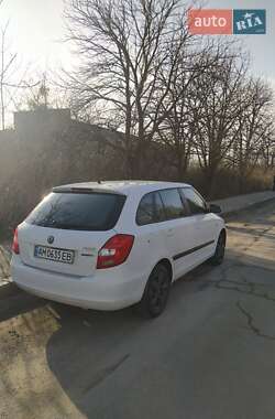 Универсал Skoda Fabia 2011 в Житомире