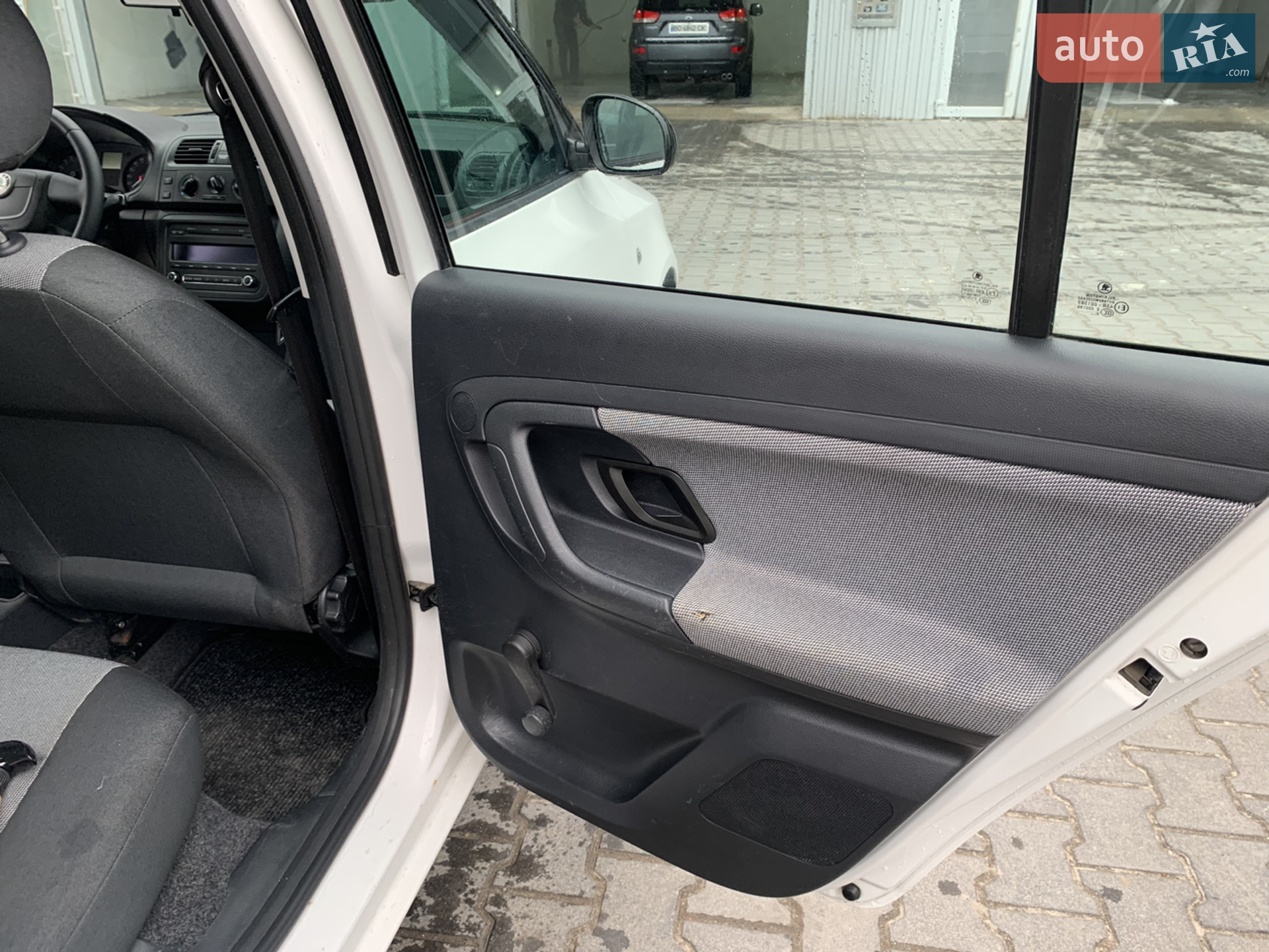 2011 Skoda Fabia - мініатюра 24