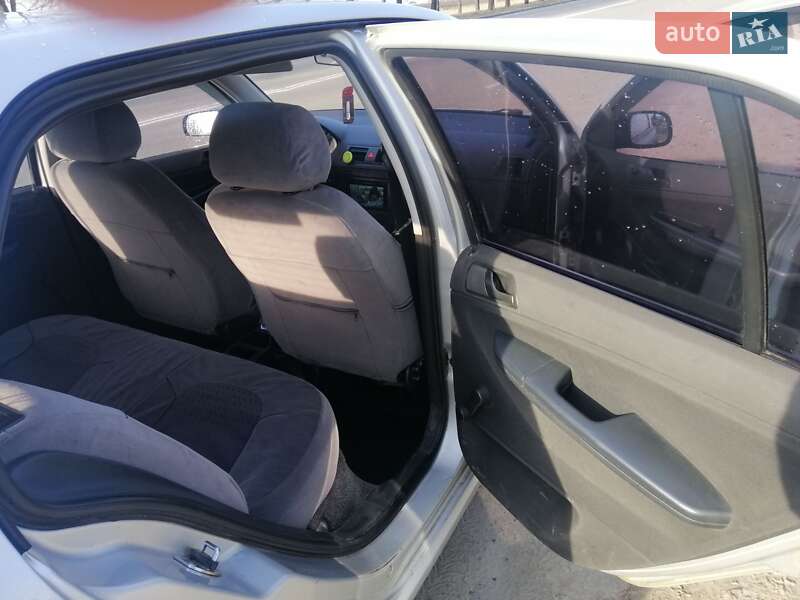 Хэтчбек Skoda Fabia 2005 в Сумах