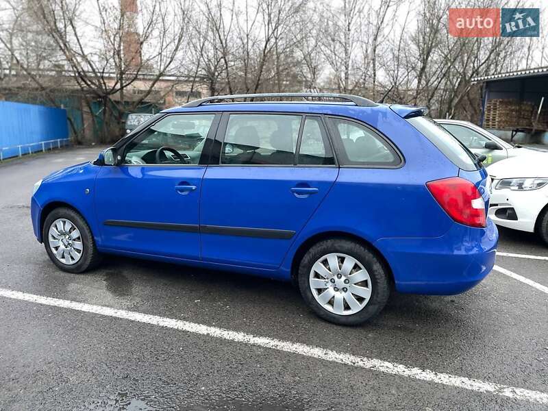 Універсал Skoda Fabia 2009 в Луцьку