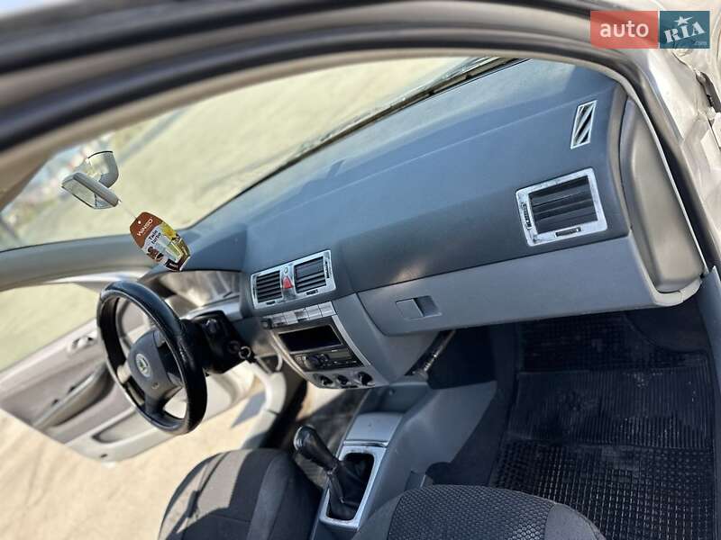 Хэтчбек Skoda Fabia 2001 в Николаеве