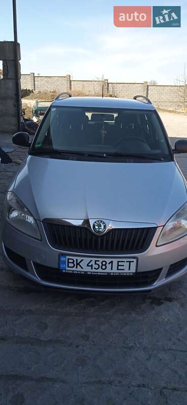 Хетчбек Skoda Fabia 2013 в Рівному