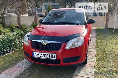 Хэтчбек Skoda Fabia 2009 в Житомире