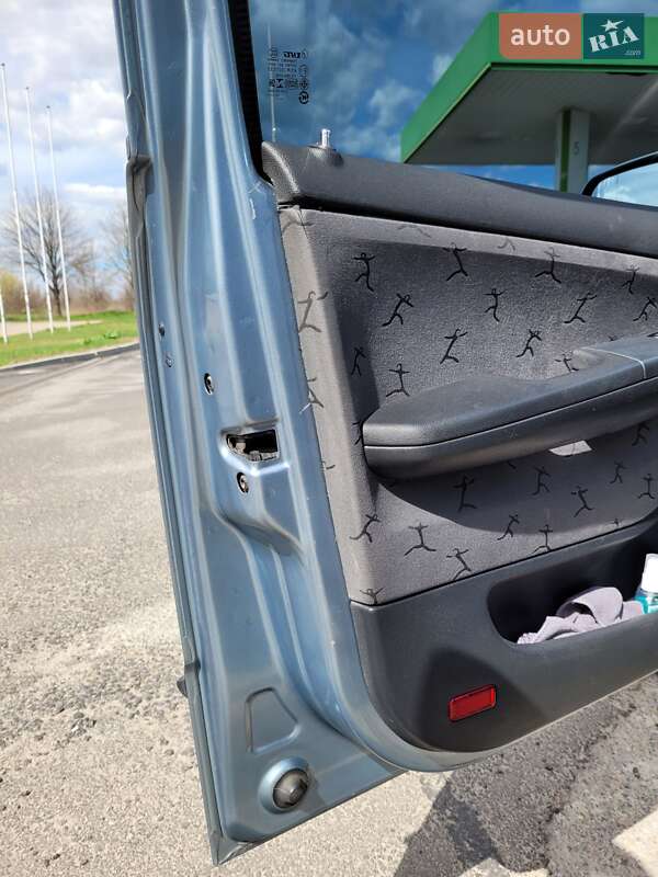 Хетчбек Skoda Fabia 2003 в Запоріжжі