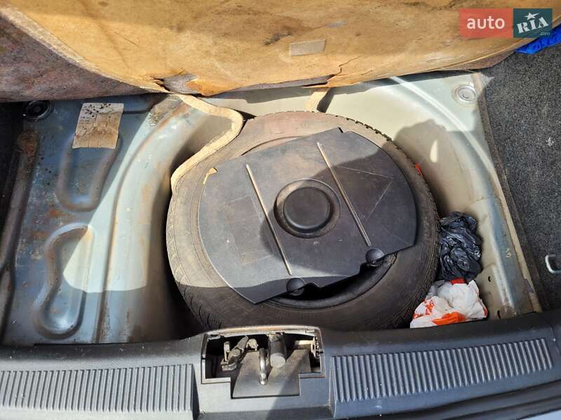 Хетчбек Skoda Fabia 2003 в Запоріжжі