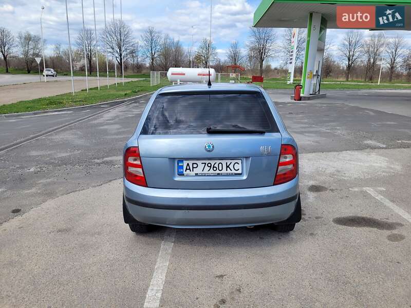 Хетчбек Skoda Fabia 2003 в Запоріжжі