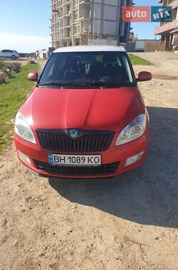 Хэтчбек Skoda Fabia 2011 в 