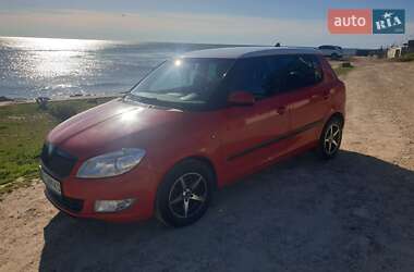 Хэтчбек Skoda Fabia 2011 в 